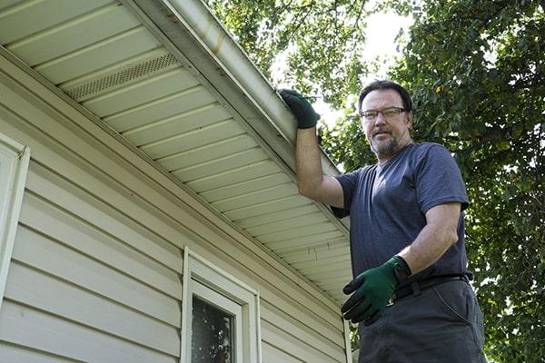 Gutter Cleaning of Quincy team